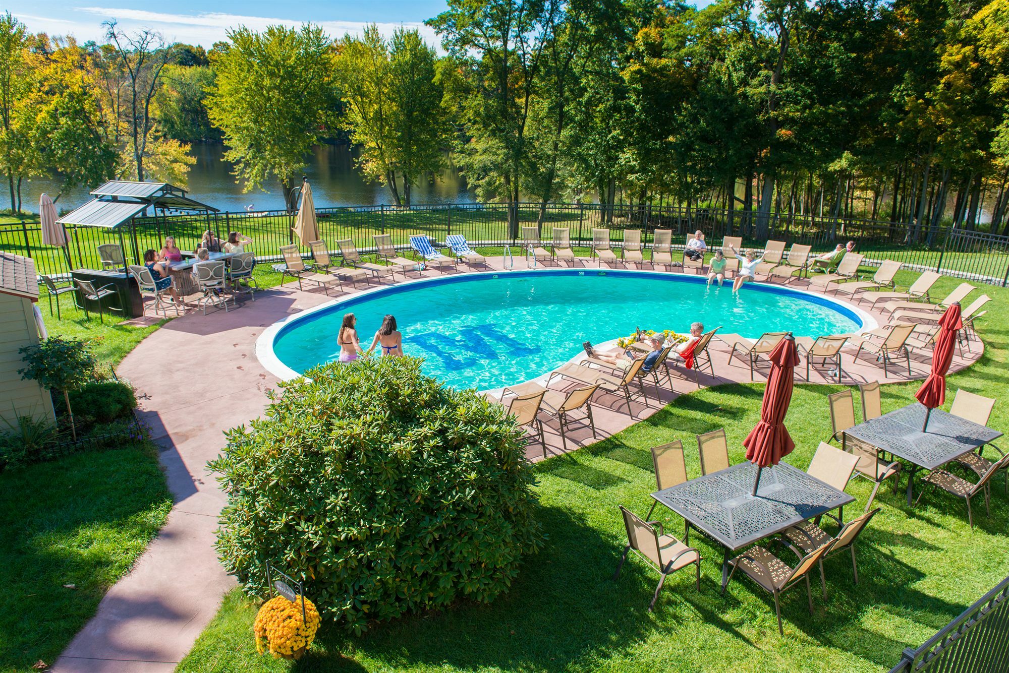 University Inn Academic Suites Orono エクステリア 写真